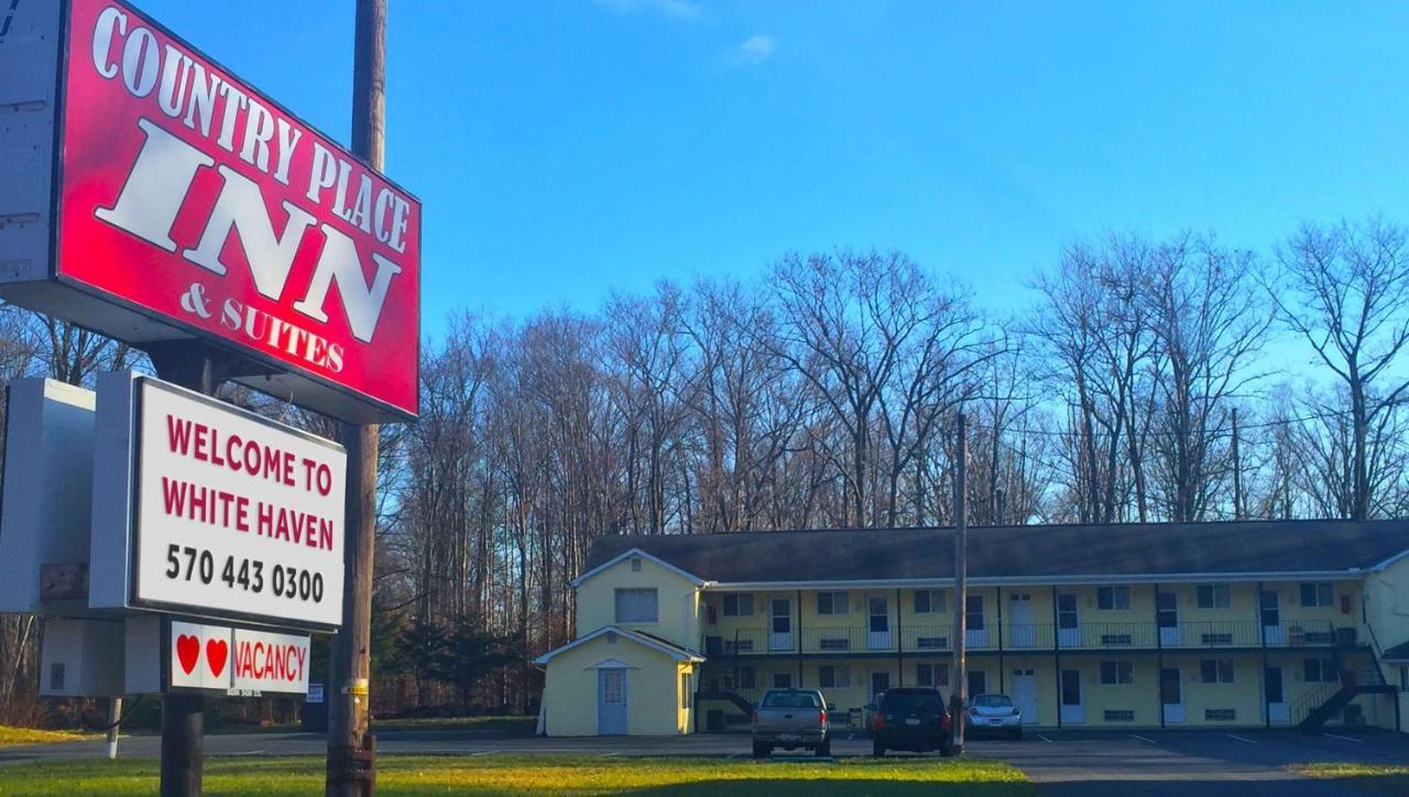 Country Place Inn And Suites White Haven Exterior photo